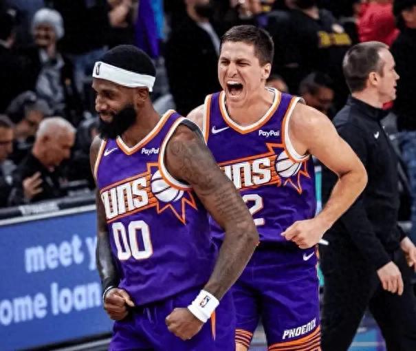 开云注册网址-33中5！格林成太阳累赘，排队给火箭道歉，斯通下了一盘大棋