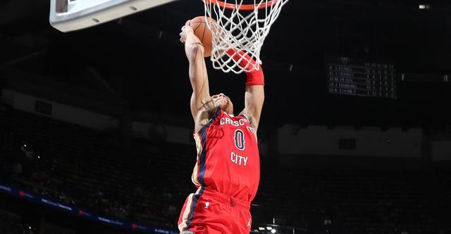 开云下载-狂轰滥炸!鹈鹕单节轰50分、全场砍156分 均创队史纪录